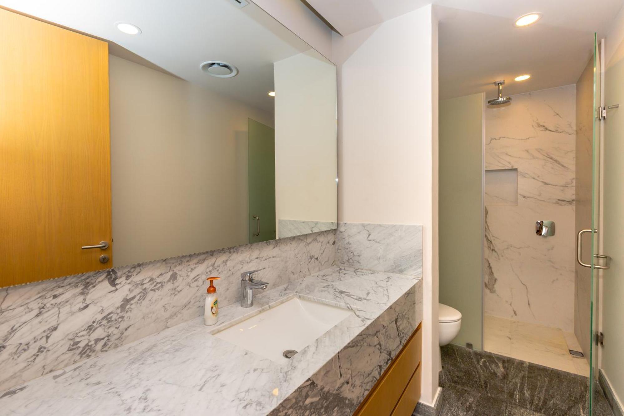 Ocean View Condo - Beach, Pool & Jacuzzi! Cancún Buitenkant foto